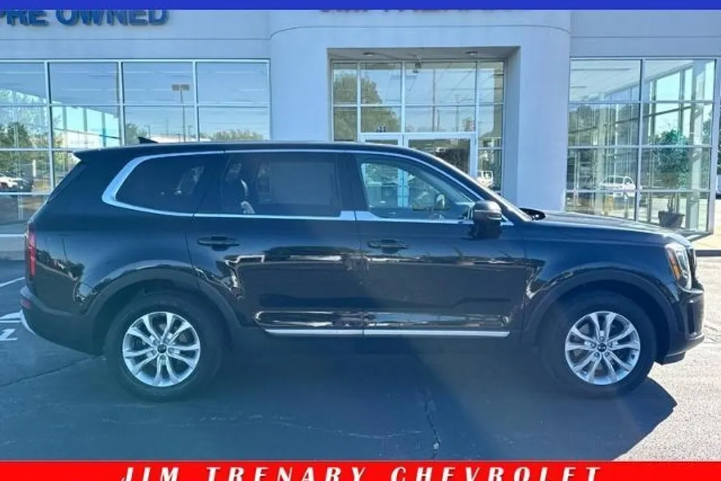 2020 Kia Telluride LX photo 1