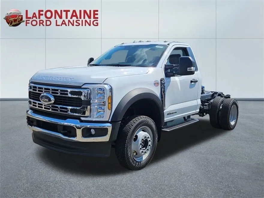 2025 Ford F-550 photo 1