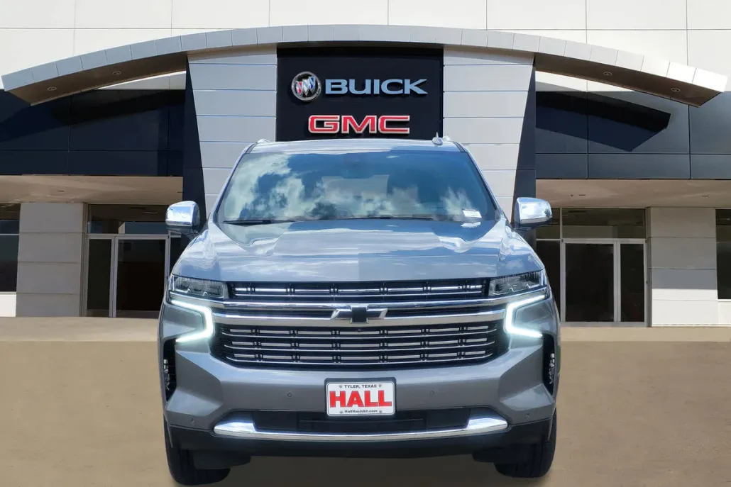 2022 Chevrolet Suburban Premier photo 1