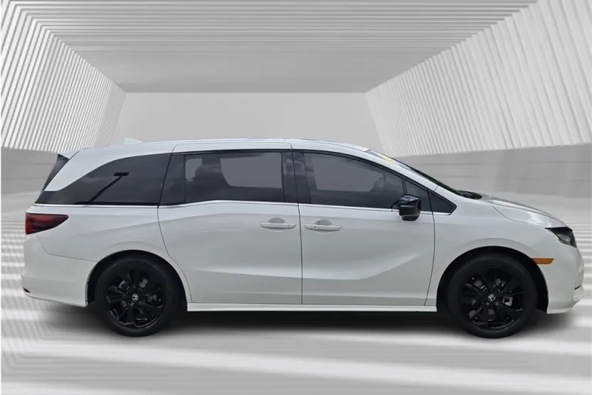 2023 Honda Odyssey Sport photo 1