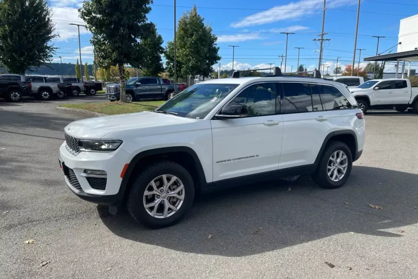 2022 Jeep Grand Cherokee Limited photo 1