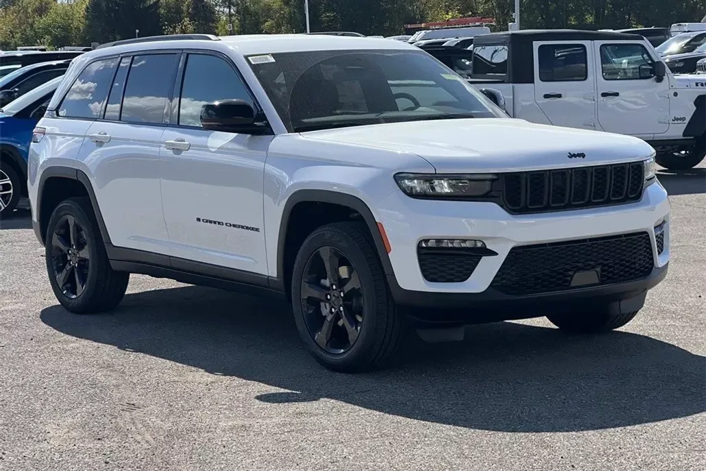 2025 Jeep Grand Cherokee Limited photo 1