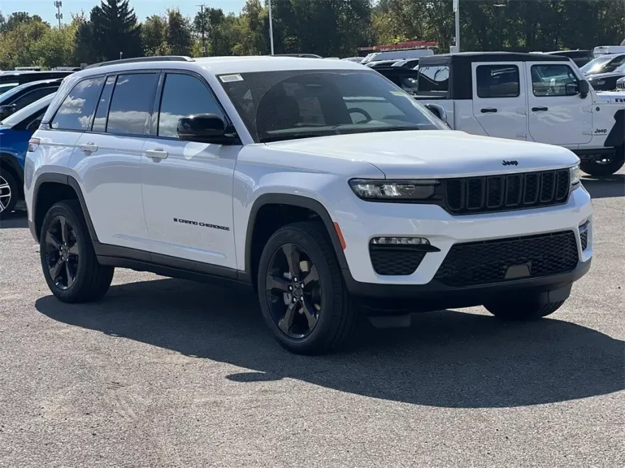 2025 Jeep Grand Cherokee Limited photo 1