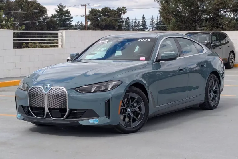 2025 Bmw i4 eDrive40 photo 1