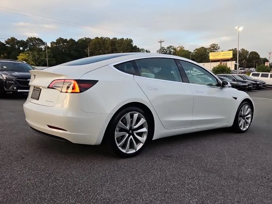 2019 Tesla Model 3 Long Range photo 1