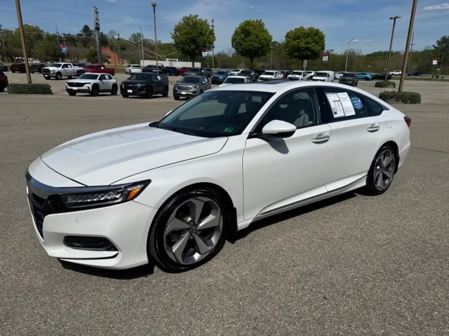 2020 Honda Accord Touring photo 1