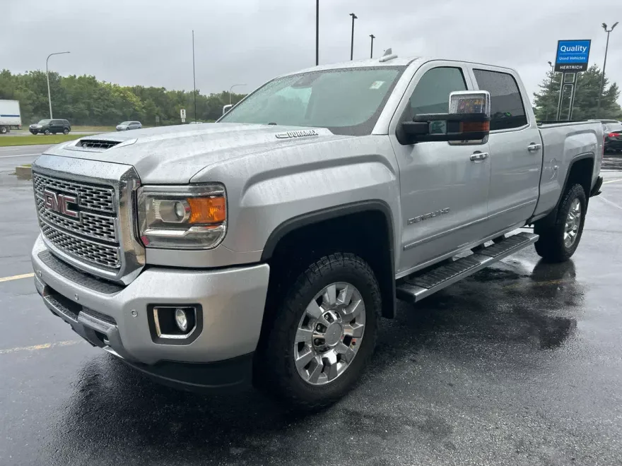 2018 Gmc Sierra 2500 HD Denali photo 1