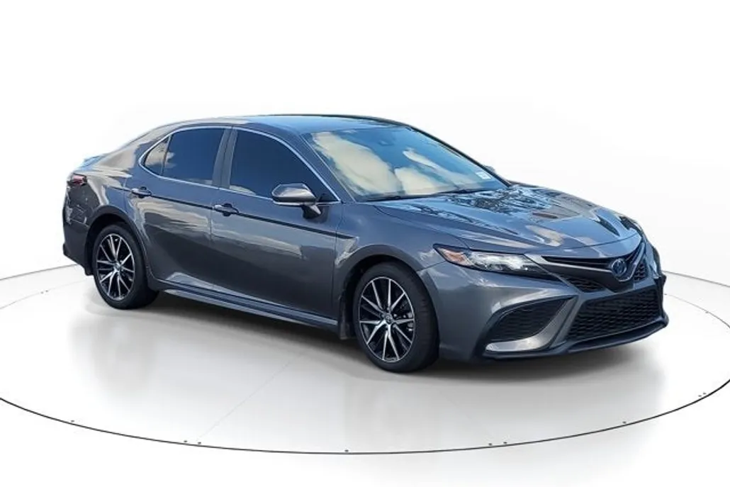 2023 Toyota Camry Hybrid SE photo 1