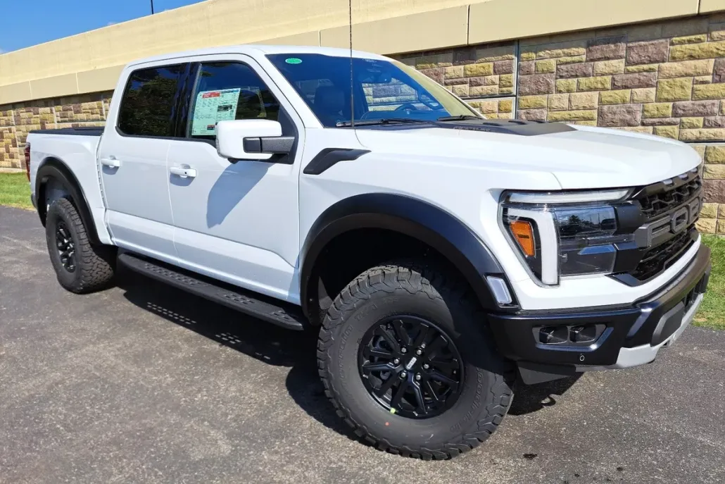 2025 Ford F-150 Raptor photo 1
