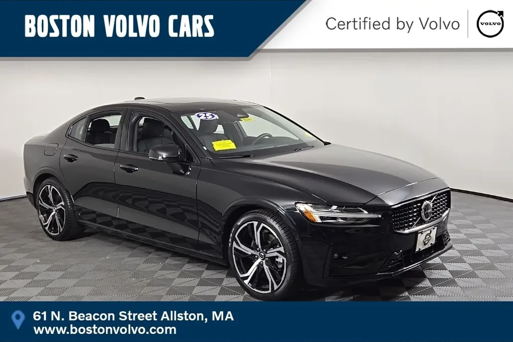 2025 Volvo S60 B5 AWD Plus photo 1