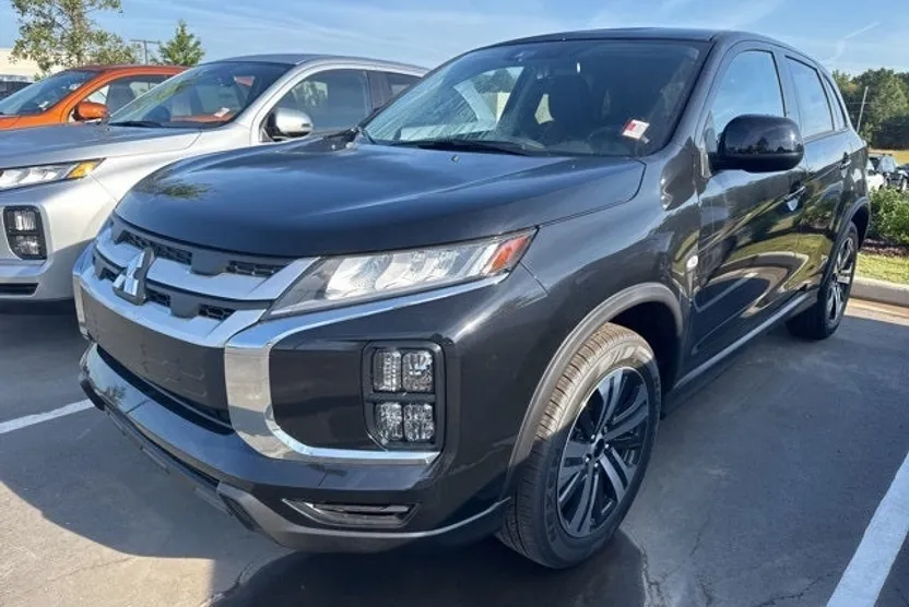 2025 Mitsubishi Outlander Sport ES SE LE photo 1