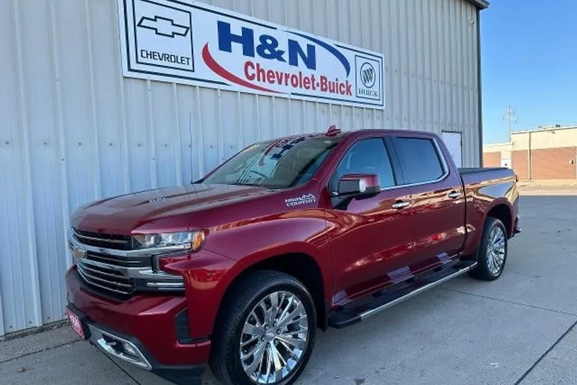 2022 Chevrolet Silverado 1500 High Country photo 1