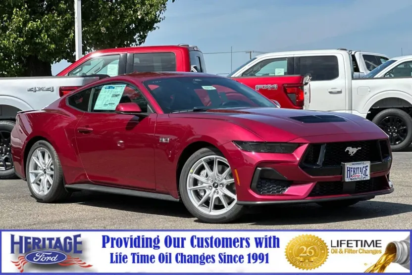 2025 Ford Mustang GT Premium photo 1