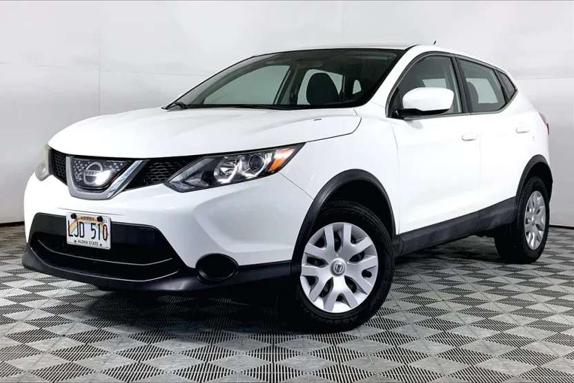 2018 Nissan Rogue Sport S photo 1