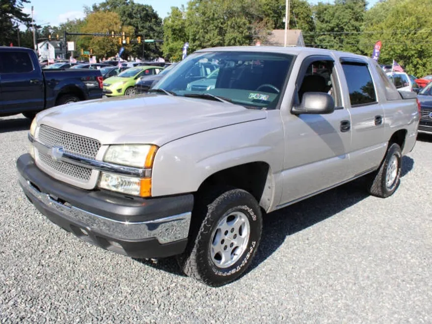 2004 Chevrolet Avalanche photo 1