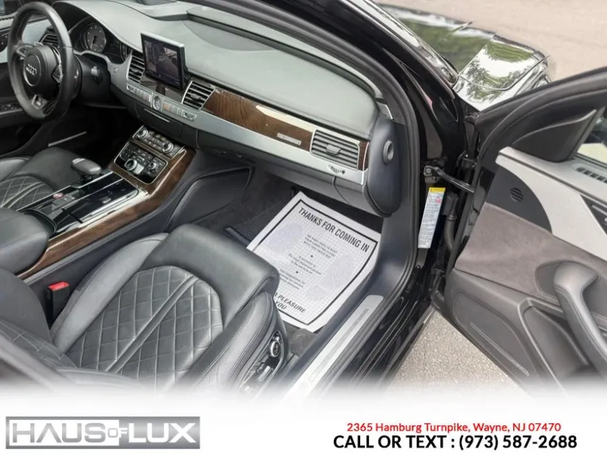 2017 Audi S8 Quattro Plus photo 22