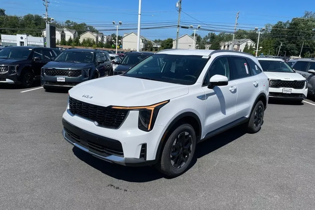 2026 Kia Sorento S photo 1