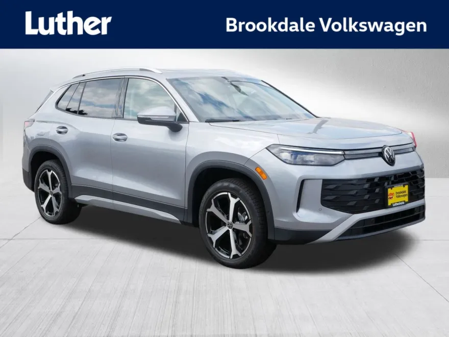 2025 Volkswagen Tiguan SE photo 1