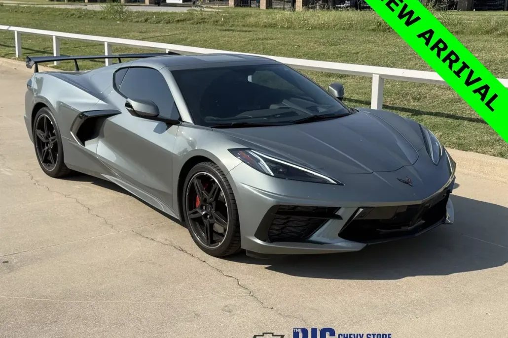 2023 Chevrolet Corvette Stingray 2LT photo 1