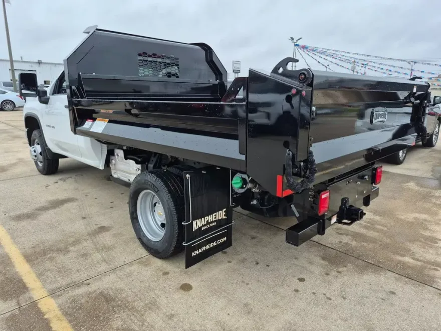2025 Chevrolet Silverado 3500HD Work Truck photo 1