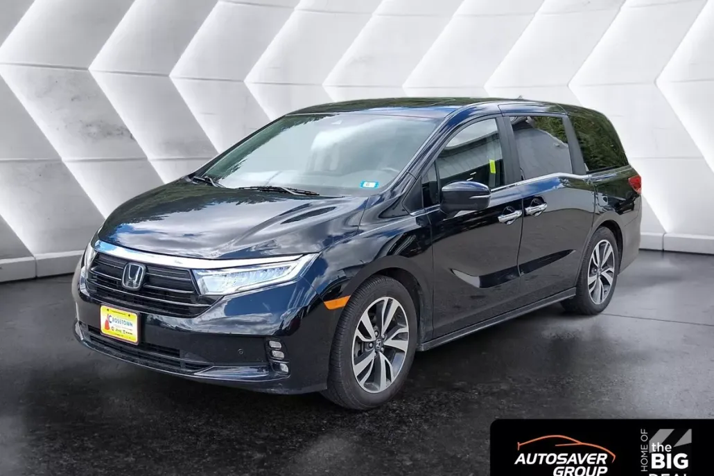 2022 Honda Odyssey Touring photo 1