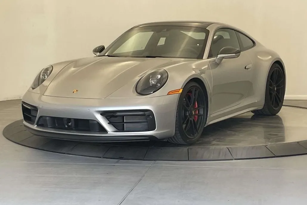 2022 Porsche 911 4 GTS photo 1