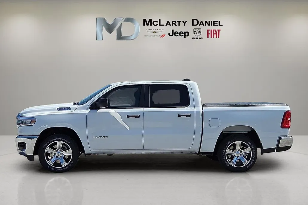 2025 Ram 1500 Tradesman photo 1