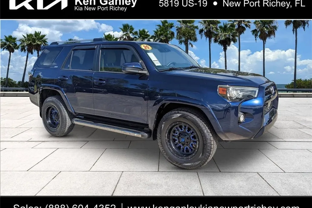 2020 Toyota 4Runner SR5 photo 1