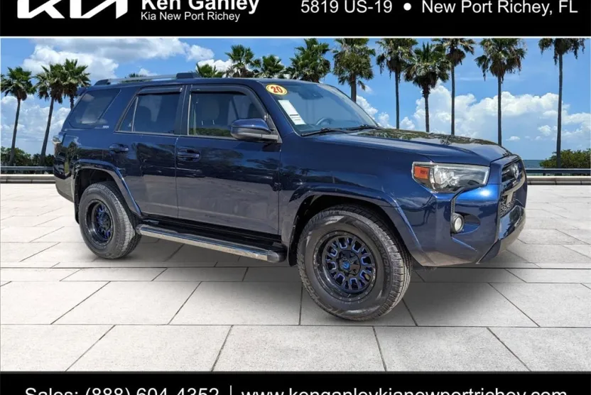 2020 Toyota 4Runner SR5 photo 1