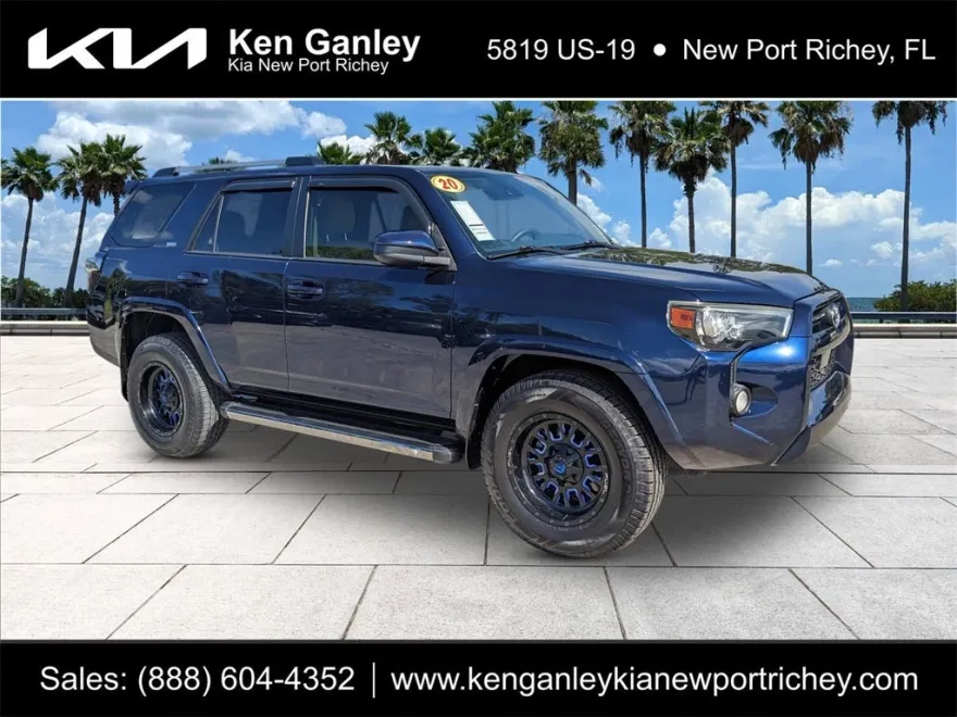 2020 Toyota 4Runner SR5 photo 1