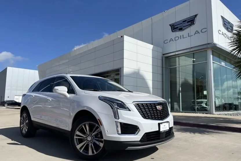 2025 Cadillac XT5 Premium Luxury photo 1