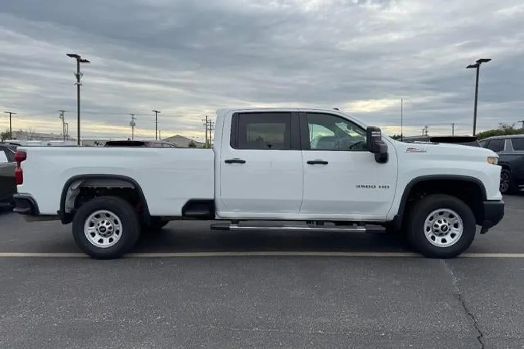2025 Chevrolet Silverado 3500HD Work Truck photo 1