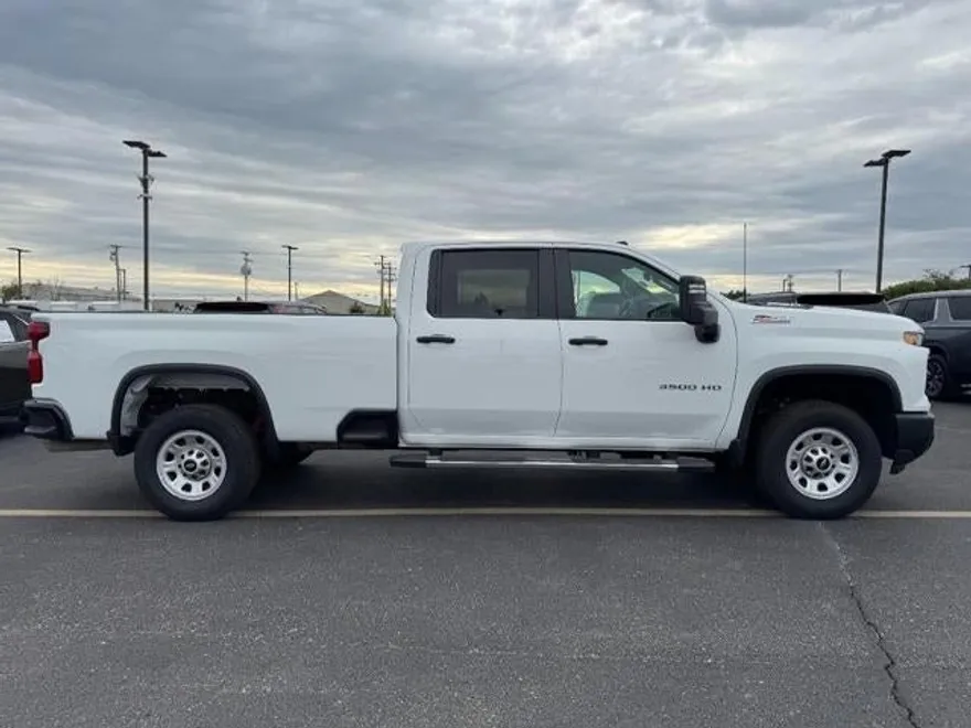 2025 Chevrolet Silverado 3500HD Work Truck photo 1