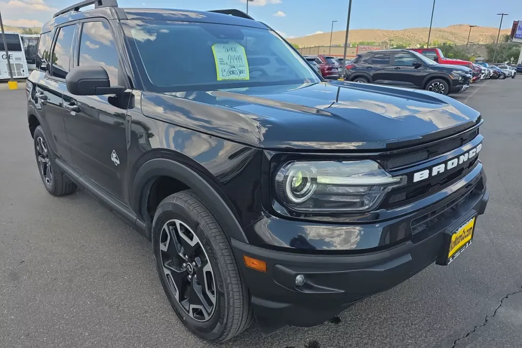 2023 Ford Bronco Sport Outer Banks photo 1