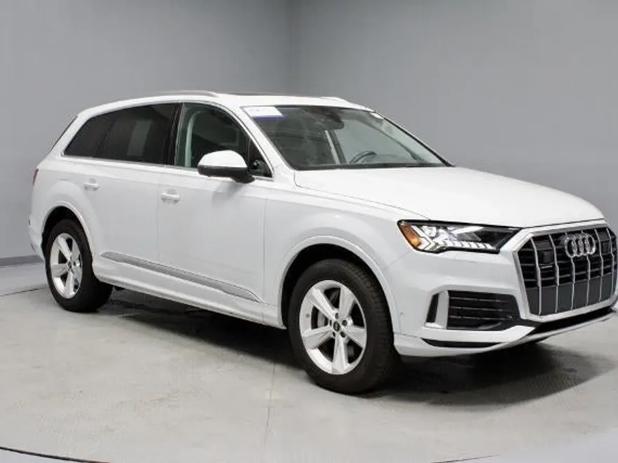 2024 Audi Q7 45 Premium Plus photo 1