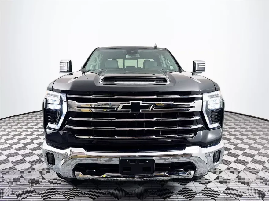 2024 Chevrolet Silverado 2500HD LTZ photo 1