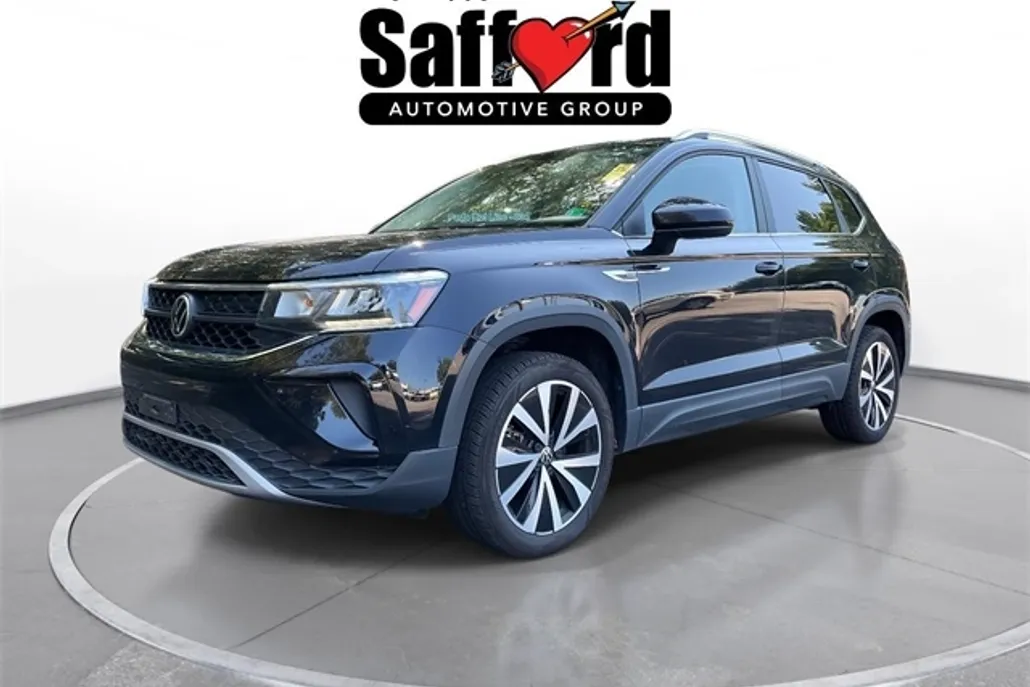 2022 Volkswagen Taos SE photo 1