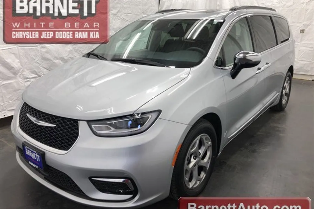 2023 Chrysler Pacifica Limited photo 1