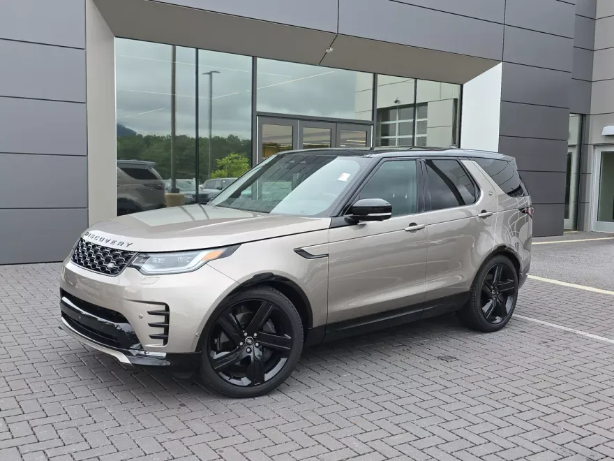 2025 Land Rover Discovery P360 Dynamic SE photo 1