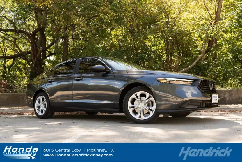 2025 Honda Accord LX photo 1