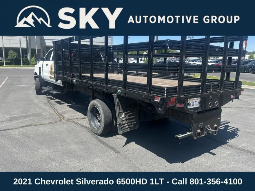 2021 Chevrolet Silverado 6500HD LT photo 1