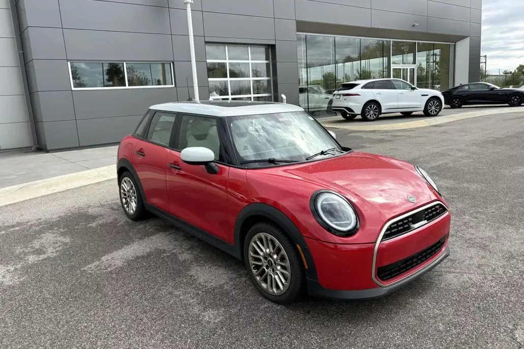 2025 Mini Cooper Hardtop S photo 1