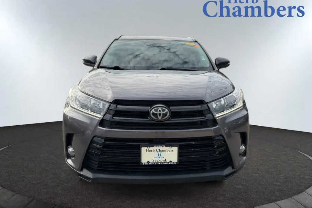 2018 Toyota Highlander SE photo 1