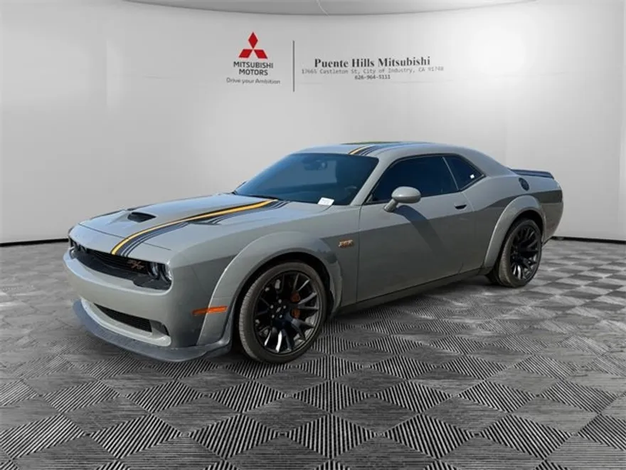 2023 Dodge Challenger R/T Scat Pack Widebody photo 1