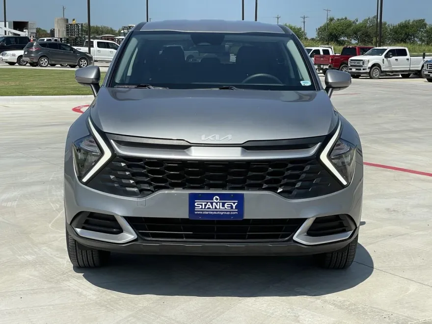 2023 Kia Sportage LX photo 1