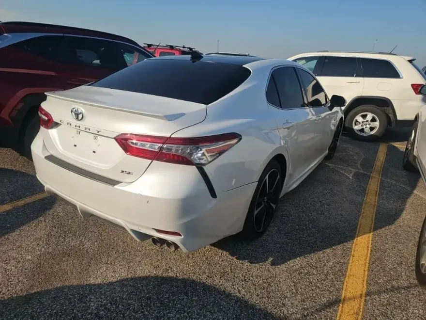 2019 Toyota Camry XSE V6 photo 1