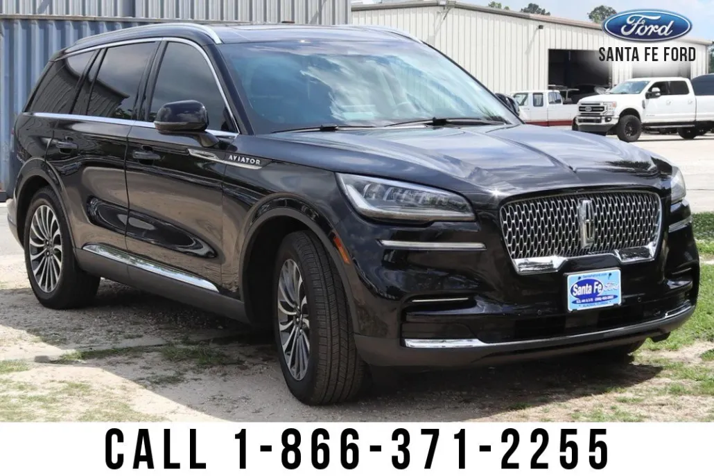 2023 Lincoln Aviator Standard photo 1