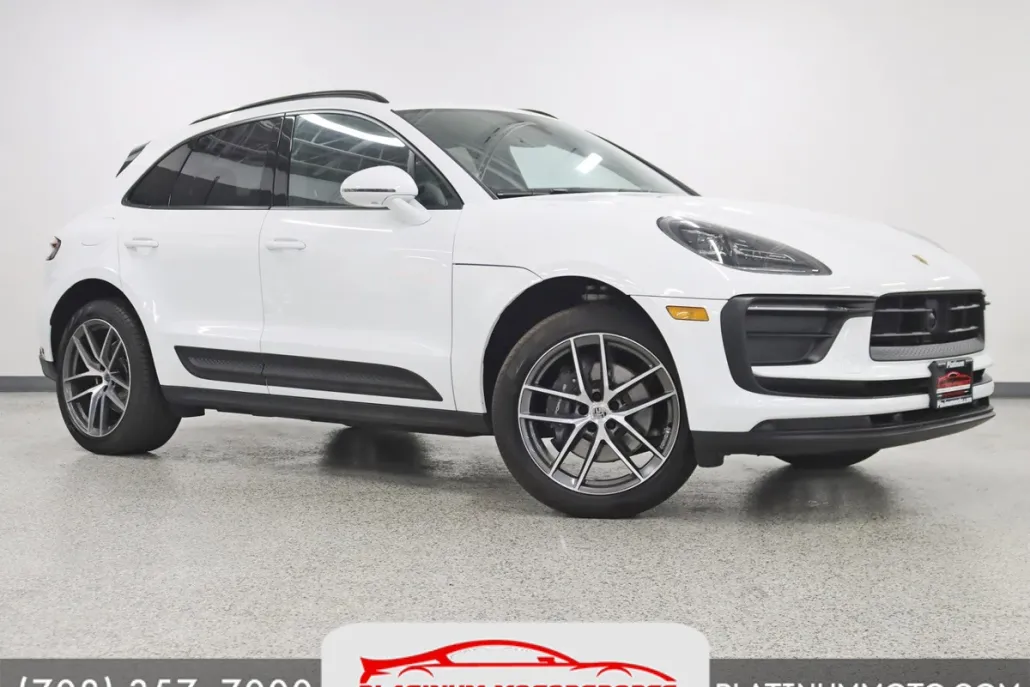 2023 Porsche Macan Base photo 1