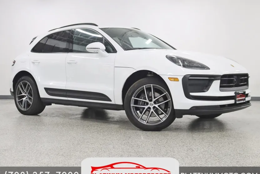 2023 Porsche Macan Base photo 1