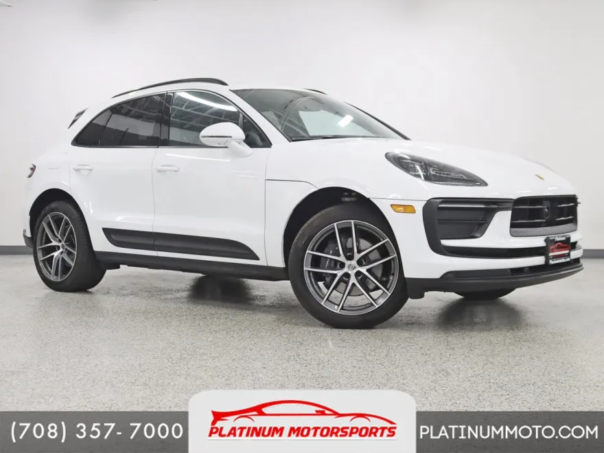 2023 Porsche Macan Base photo 1